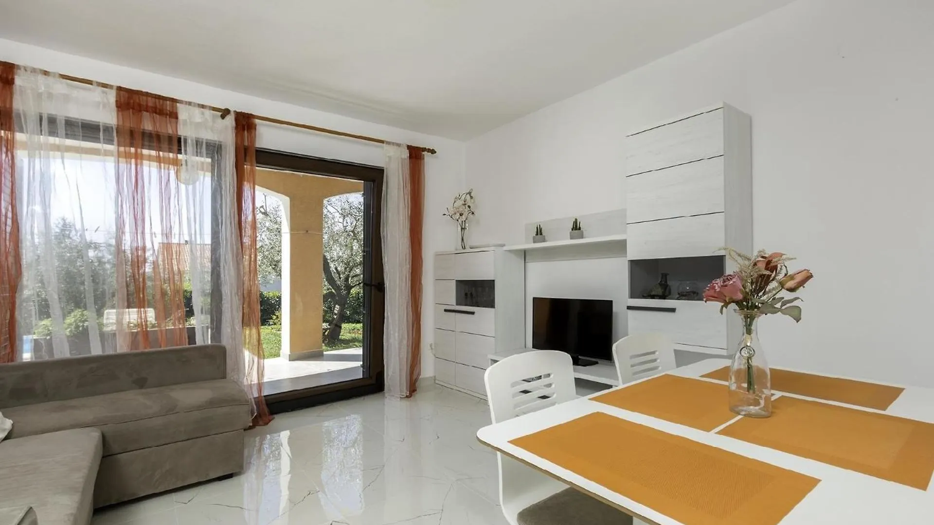 Apartment Ferienwohnung Fuer 6 Personen Ca 60 Qm In Pula, Istrien Istrische Riviera